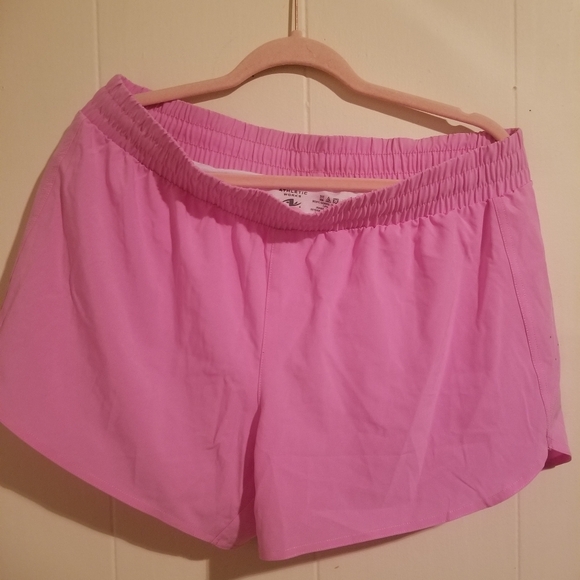 Workout shorts - Picture 2 of 2